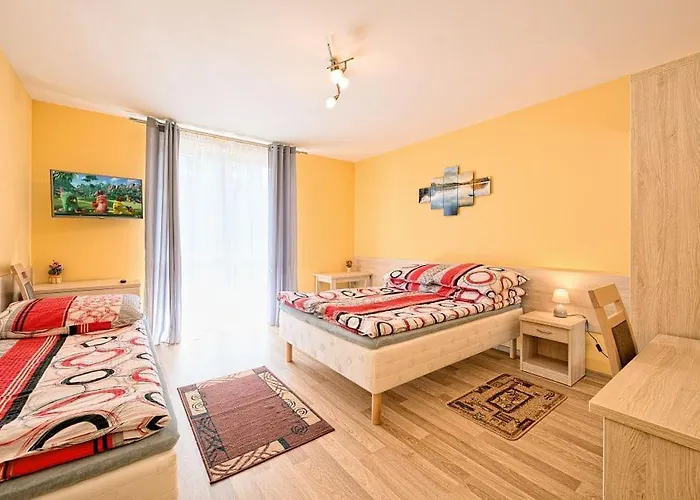 Rodos Nad Morzem * Rowy (Pomerania)